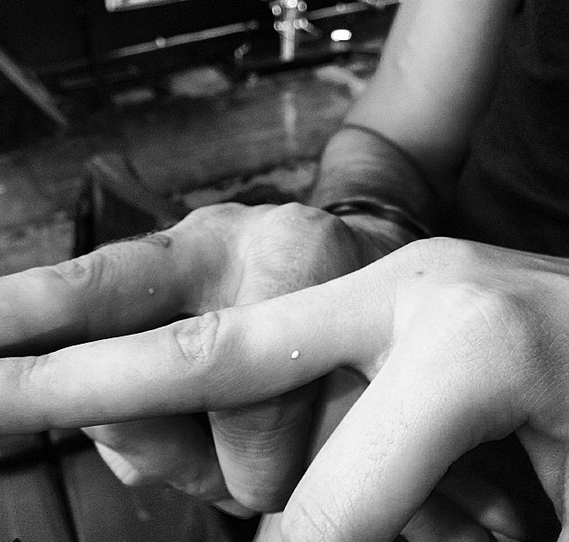 Kendall Jenner finger tattoos Kendall Jenner finger tattoos